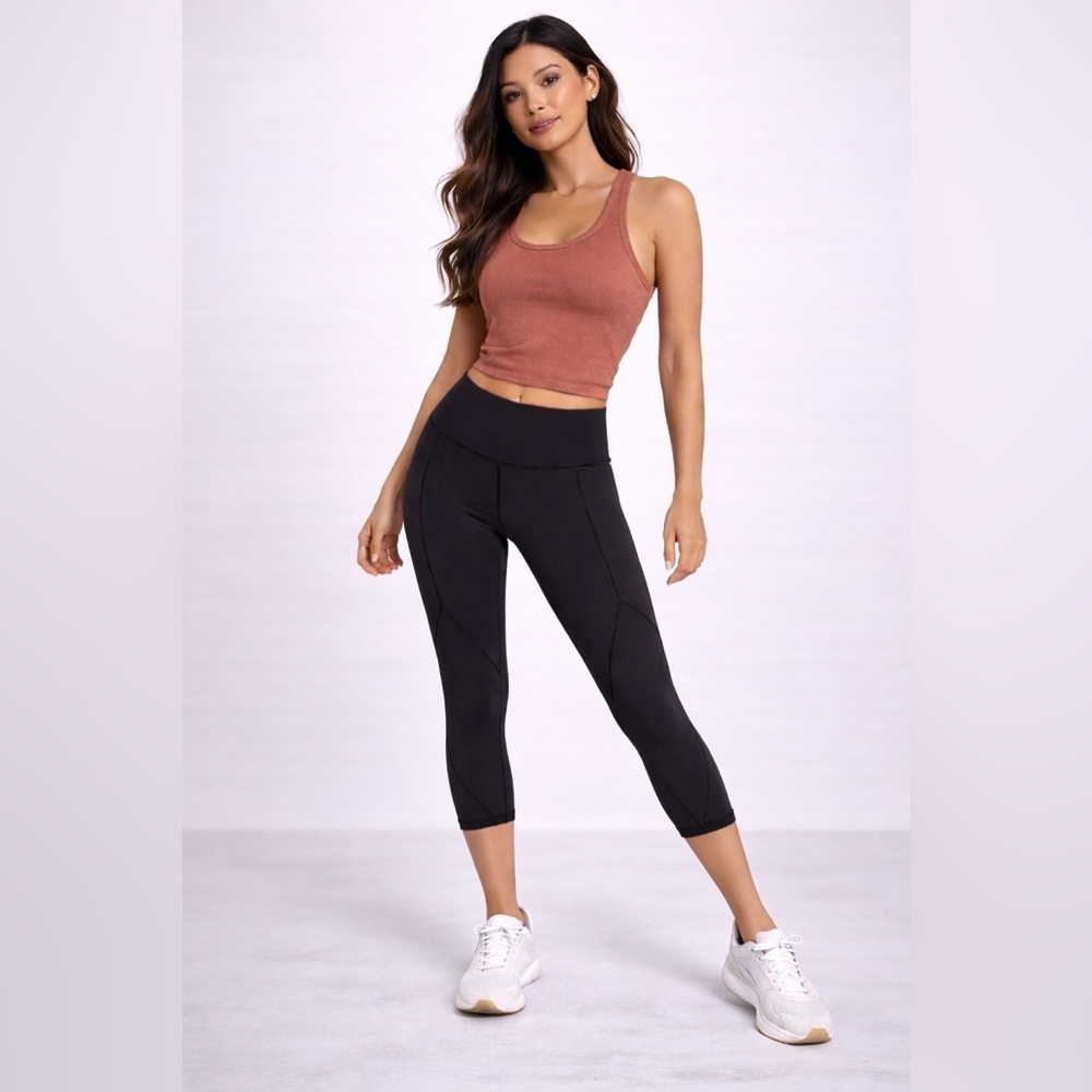 Lululemon Black High-Rise Cropped Leggings Size 6 Athletic Yoga Pants